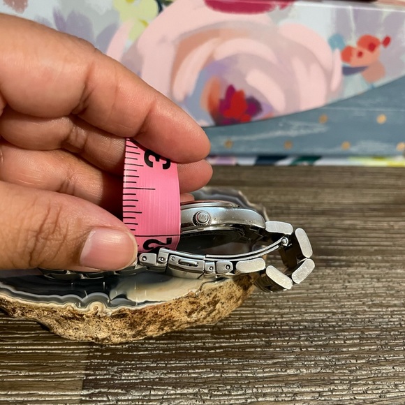 Micheal Kors Stainless Steel Watch - Picture 6 of 9